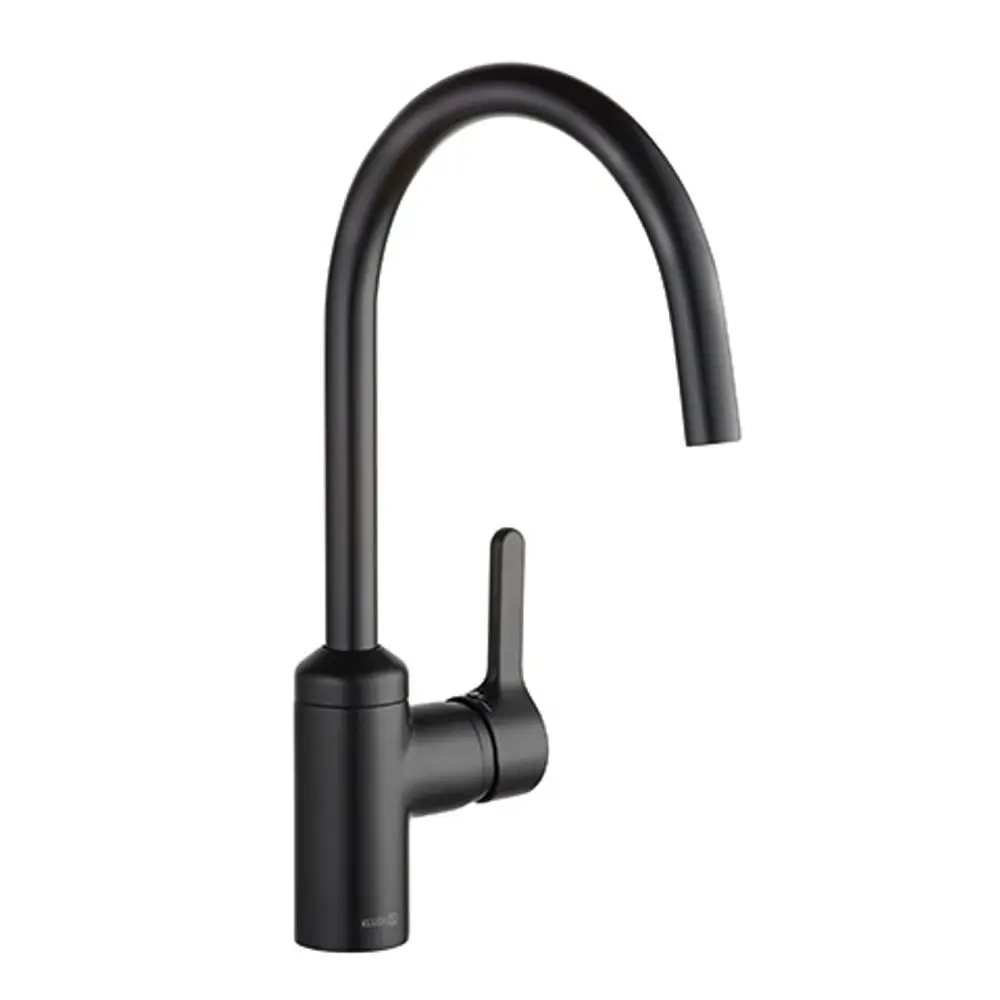 Schwarzer Küchenarmatur von Kludi mit hohem, gebogenem Auslauf und seitlichem Hebel zur Steuerung des Wasserflusses.